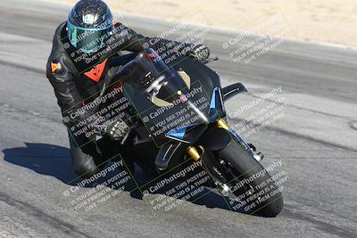 media/Dec-01-2025-Moto Forza (Mon) [[2daa91e15f]]/2-Intermediate Group/Session 4 (Turn 10 Inside)/
